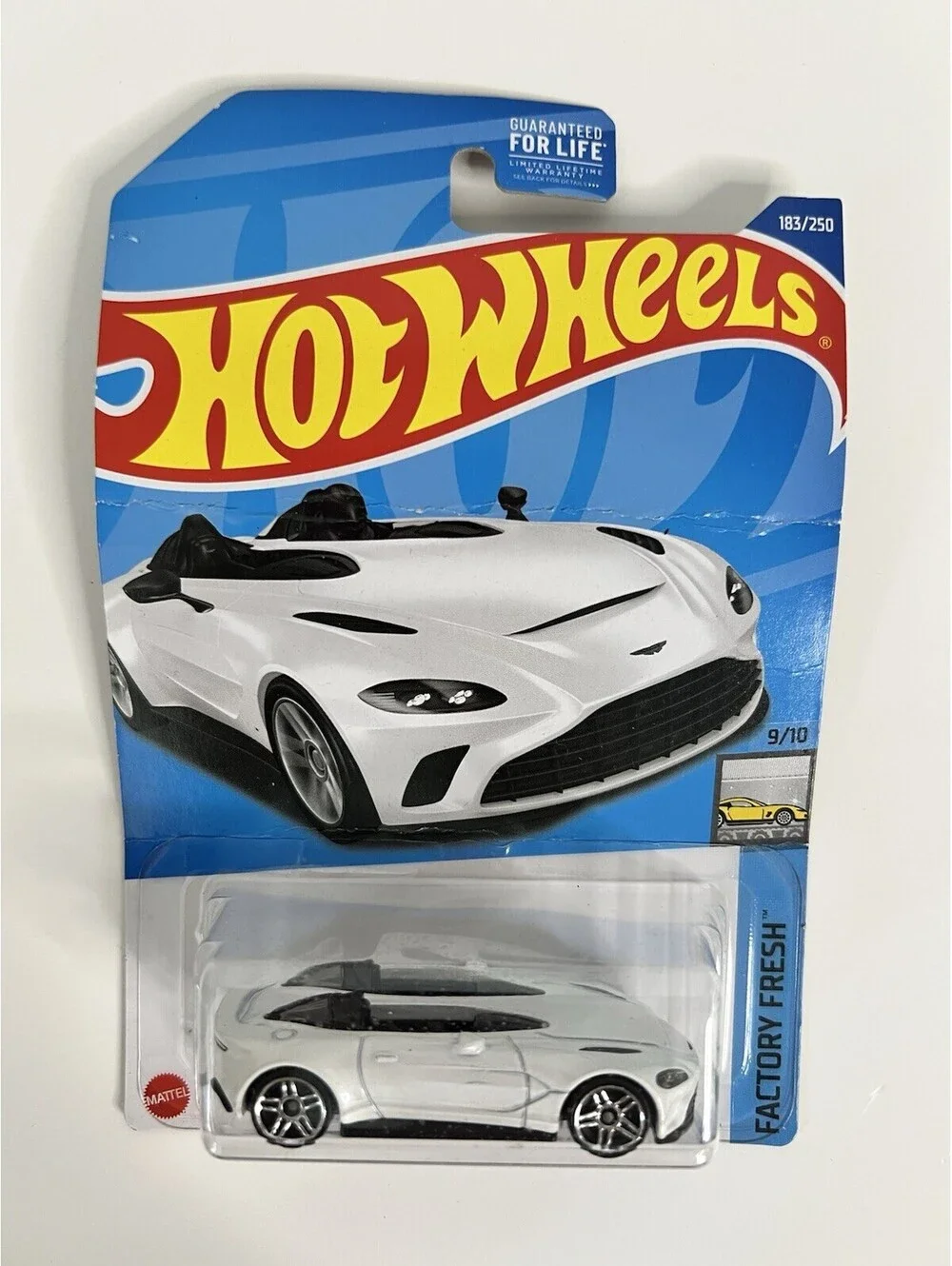 HOT WHEELS FACTORY FRESH  ASTON MARTIN V12 SPEEDSTER IN WHITE #9/10 OR #183/250
